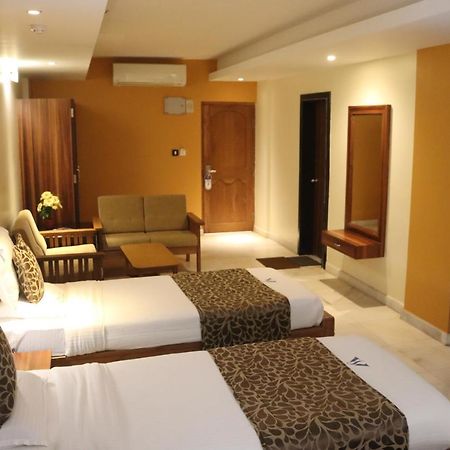 Hotel Madhuvan Serai Manipal Exteriör bild