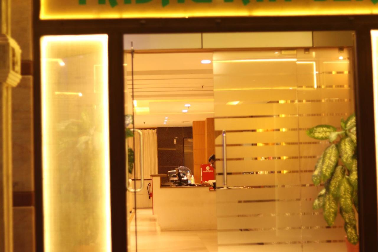 Hotel Madhuvan Serai Manipal Exteriör bild
