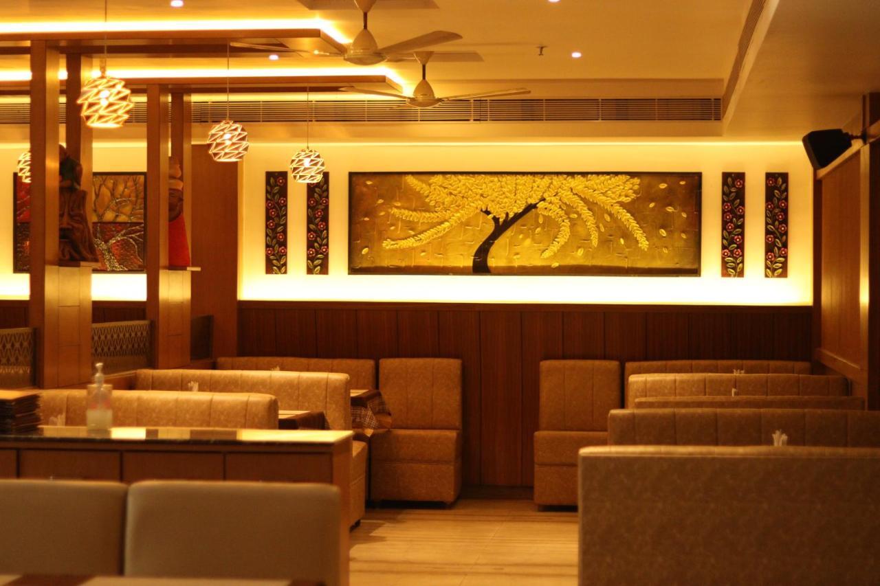 Hotel Madhuvan Serai Manipal Exteriör bild