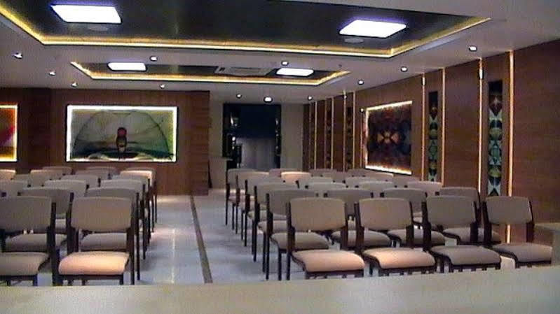 Hotel Madhuvan Serai Manipal Exteriör bild